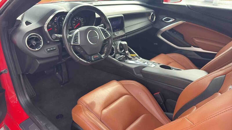 Used 2020 Chevrolet Camaro SS RWD image 14