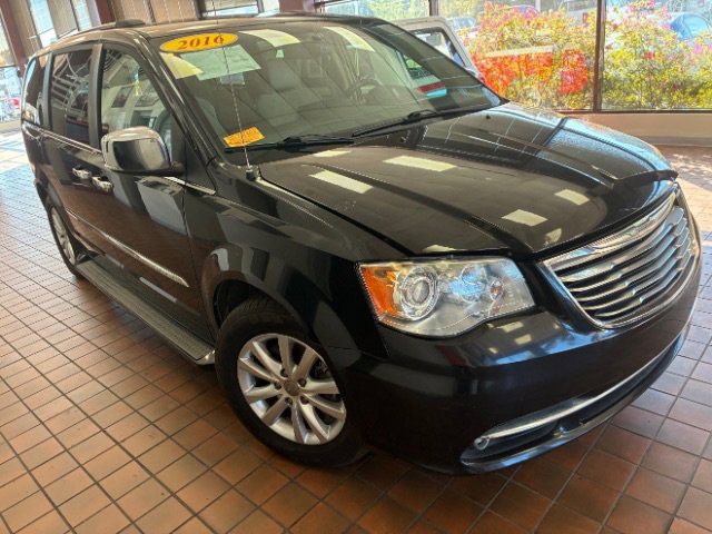 Used 2016 Chrysler Town & Country Limited Platinum