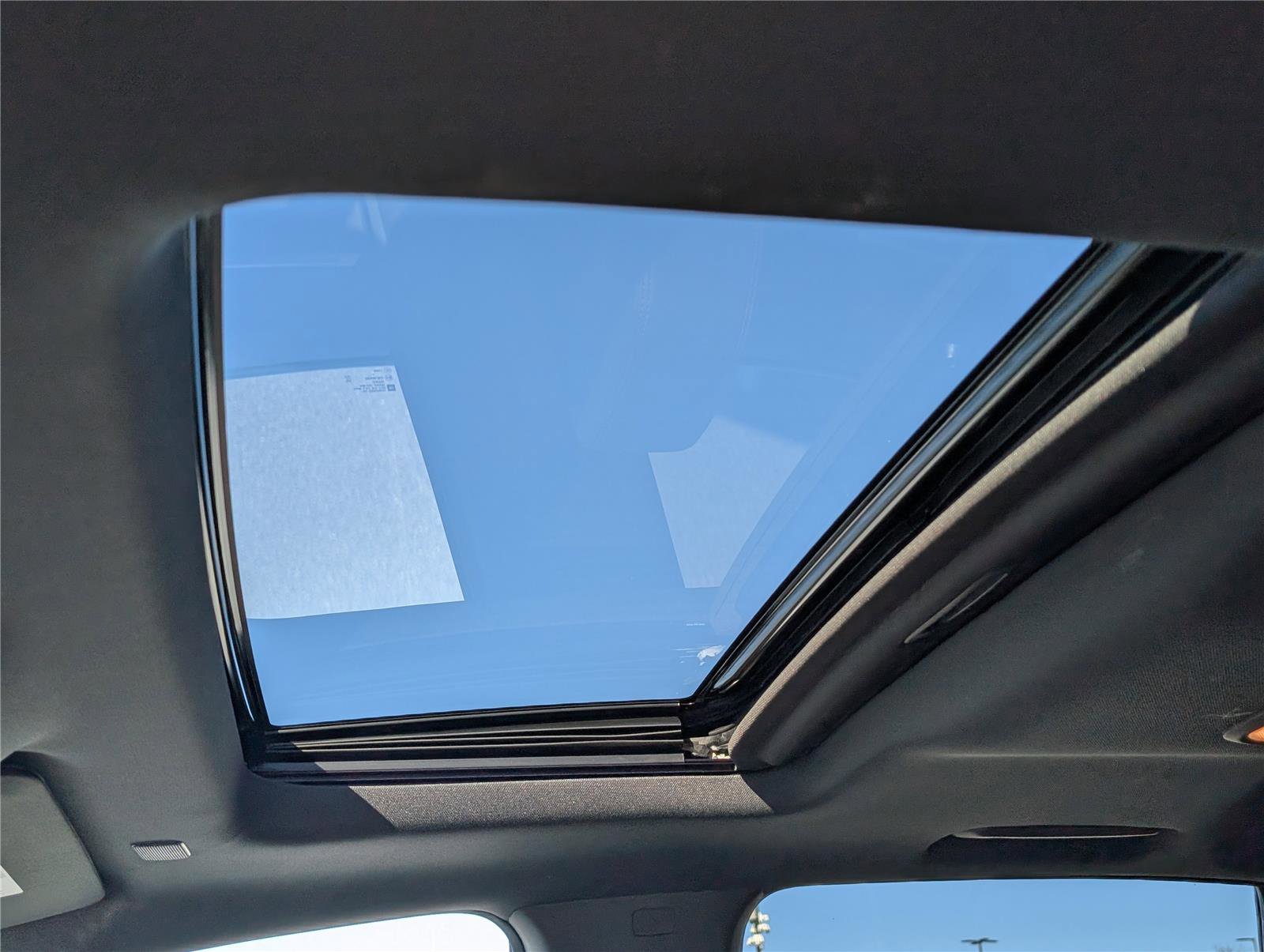 Used 2025 Chevrolet Colorado Z71 w/ Midnight Edition image 18