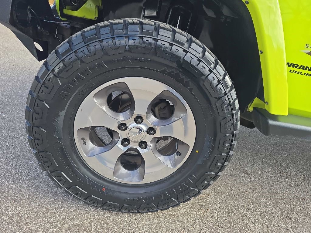 Used 2016 Jeep Wrangler Unlimited Sahara image 32