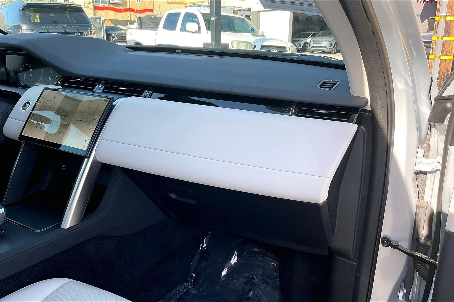 Used 2024 Land Rover Discovery Sport S AWD/4WD image 18