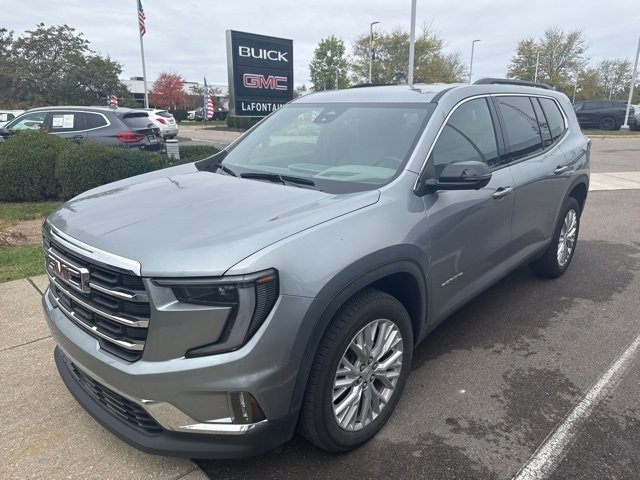 Used 2024 GMC Acadia Elevation w/ Luxury Package