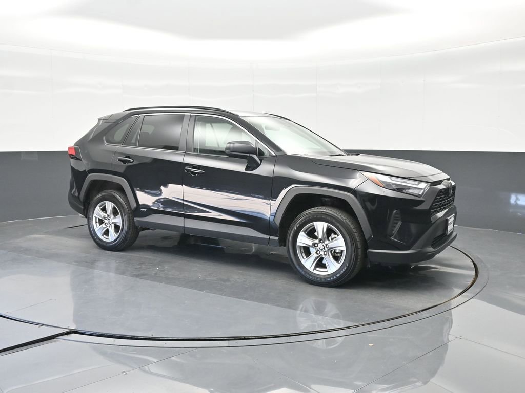 Used 2025 Toyota RAV4 LE image 11
