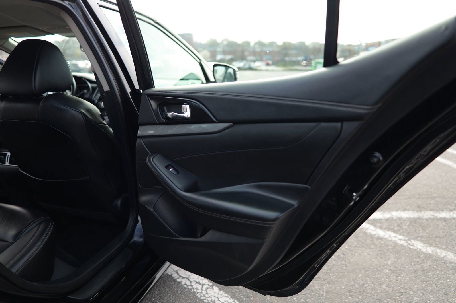 Used 2018 Nissan Maxima 3.5 SV image 28