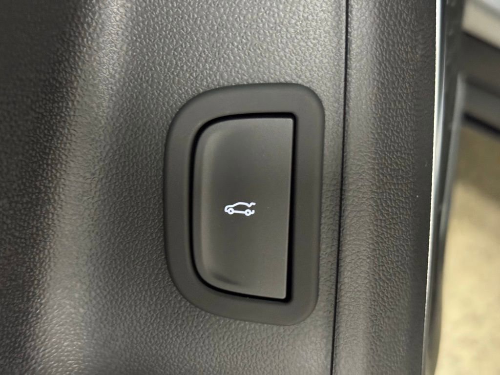 New 2026 Buick Enclave Preferred w/ LPO, All-Weather Package image 16