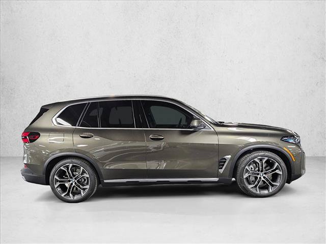 Used 2026 BMW X5 xDrive50e AWD/4WD image 4
