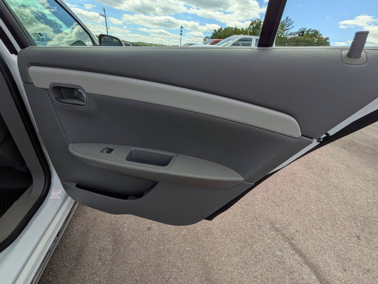 Used 2009 Chevrolet Malibu Hybrid FWD image 24