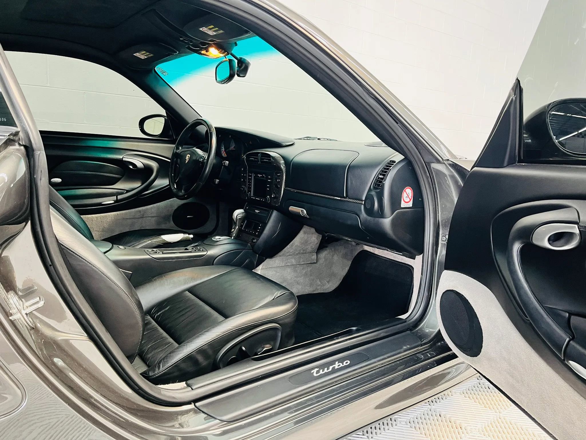 Used 2002 Porsche 911 Turbo image 28