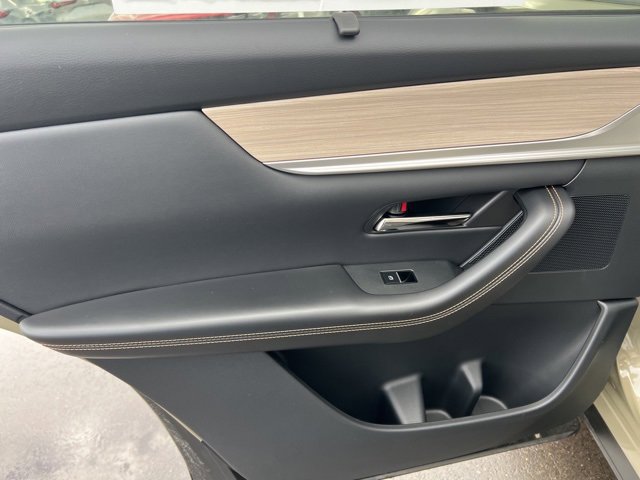 New 2025 MAZDA CX-70 Plug-In Hybrid w/ Premium Pkg image 28