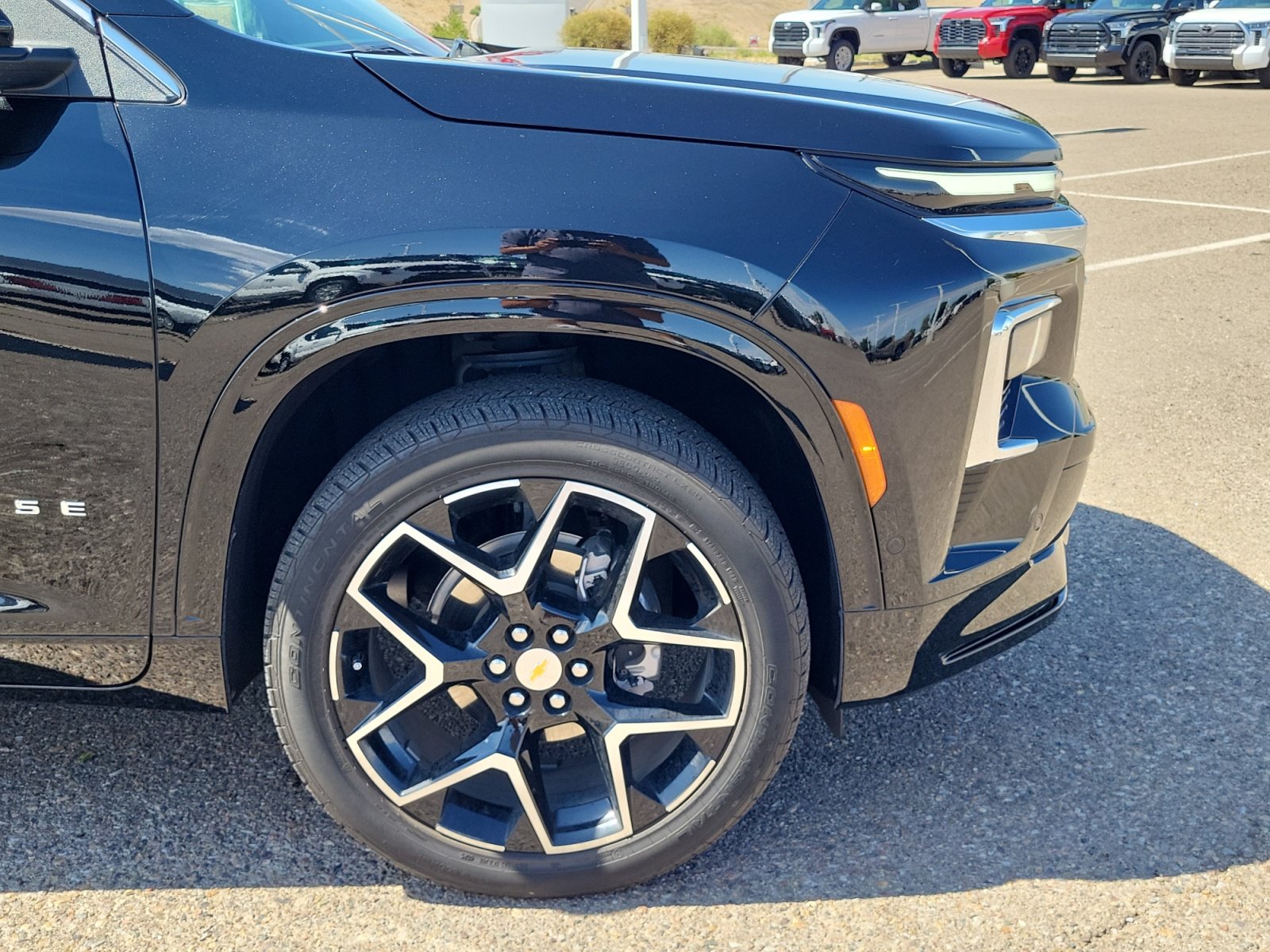 Used 2025 Chevrolet Traverse High Country AWD/4WD image 25