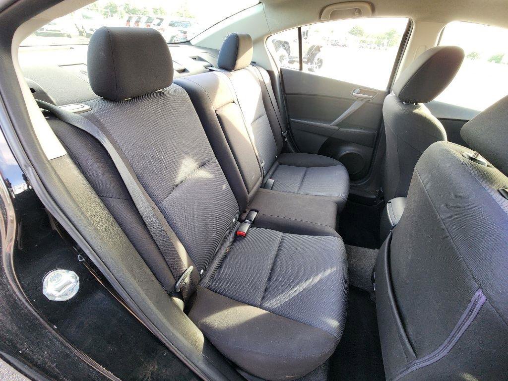 Used 2010 MAZDA MAZDA3 i Touring FWD image 19