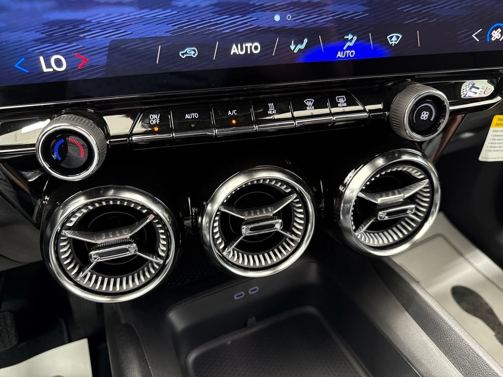 New 2026 Chevrolet Blazer EV LT AWD/4WD image 30