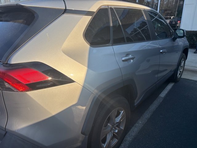 Used 2022 Toyota RAV4 XLE w/ Convenience Package image 19