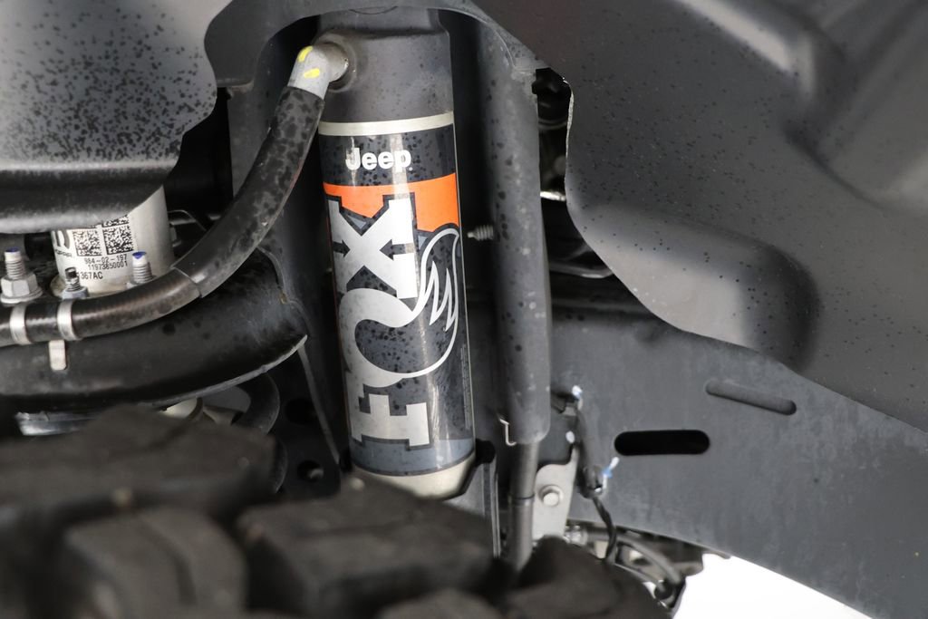 Used 2024 Jeep Gladiator Mojave w/ Dual Top Group AWD/4WD image 14