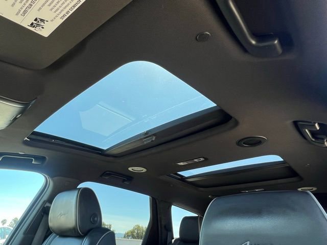 Used 2023 Buick Enclave Avenir w/ Avenir Technology Package image 41