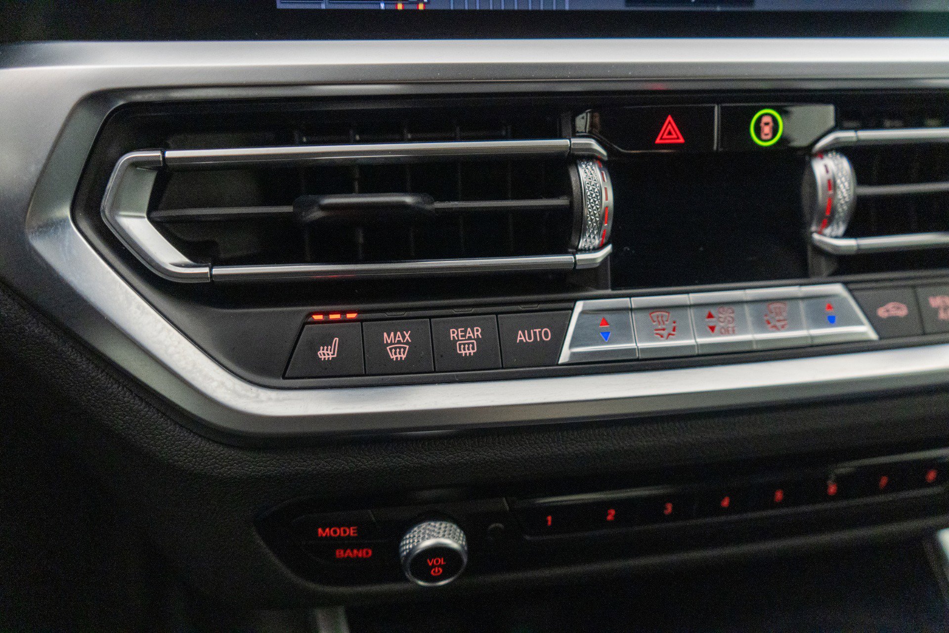 Used 2021 BMW M4 Coupe w/ Executive Package image 30