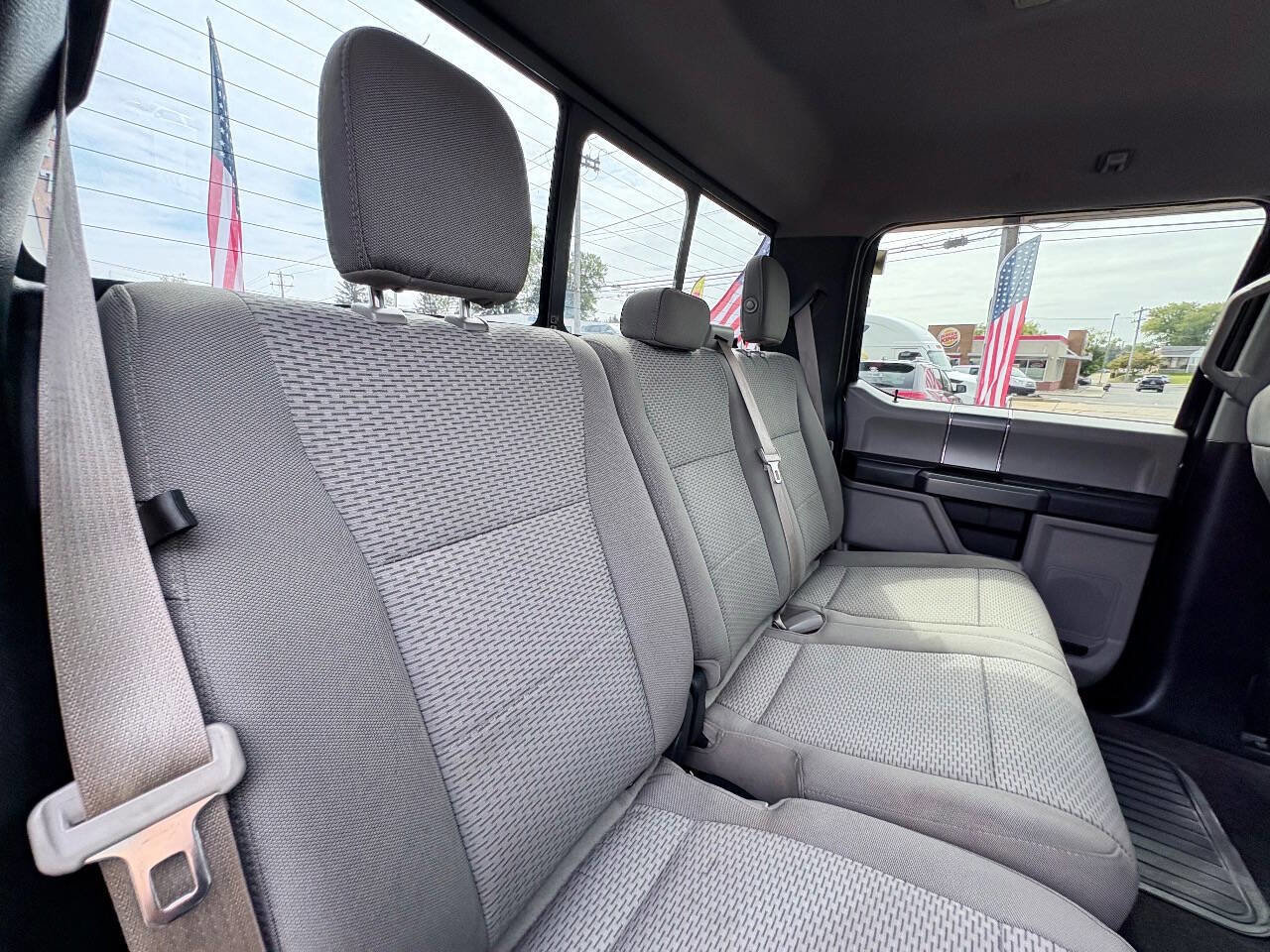 Used 2017 Ford F150 XLT w/ Equipment Group 302A Luxury AWD/4WD image 27