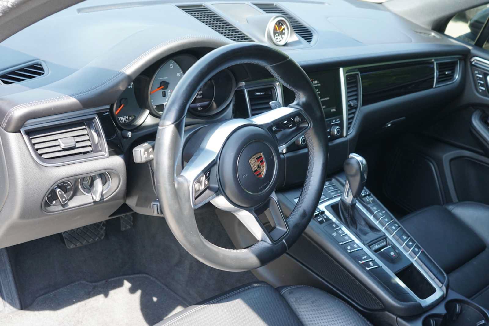 Used 2017 Porsche Macan S AWD/4WD image 8
