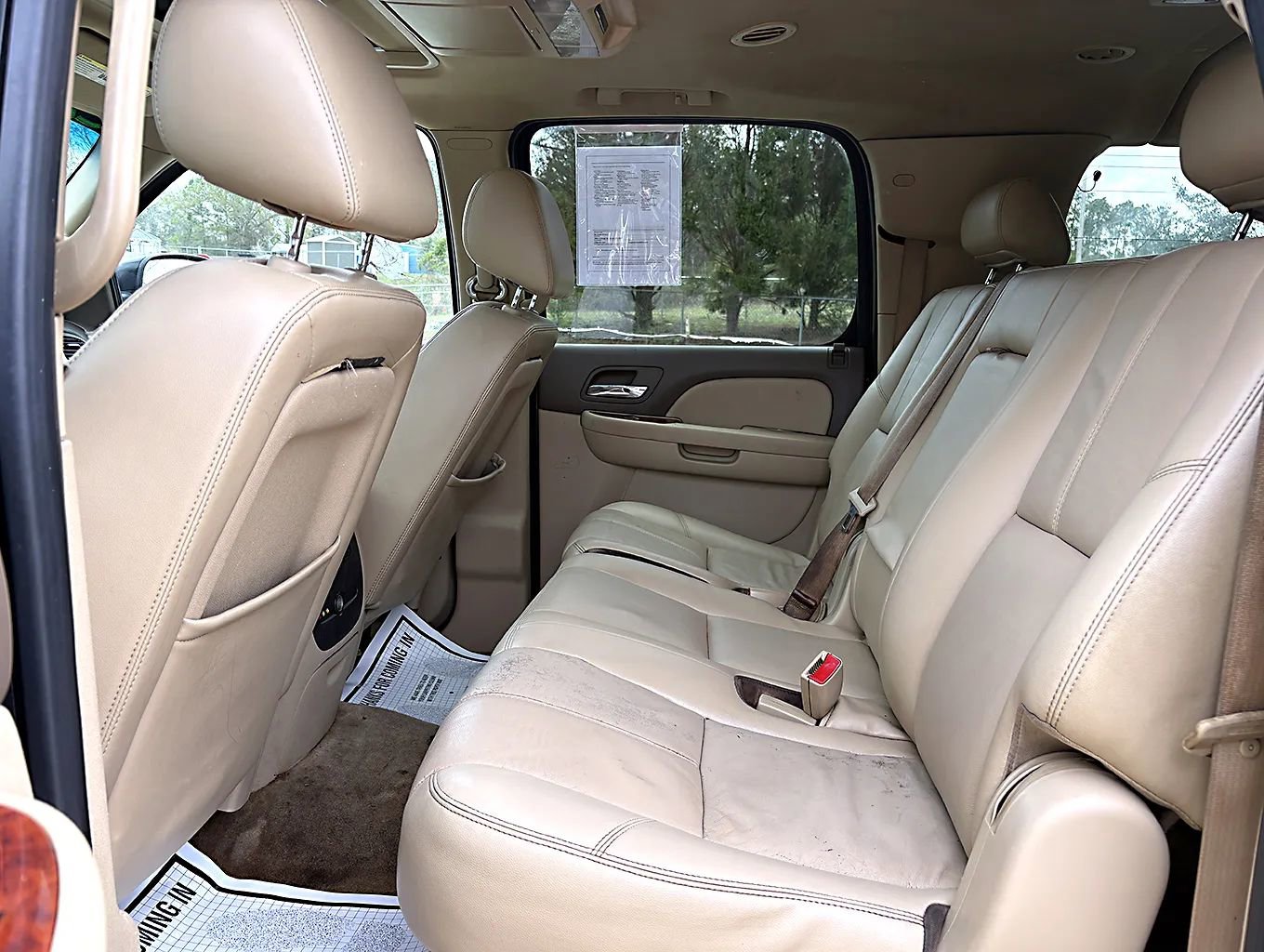 Used 2010 Chevrolet Suburban LT image 9