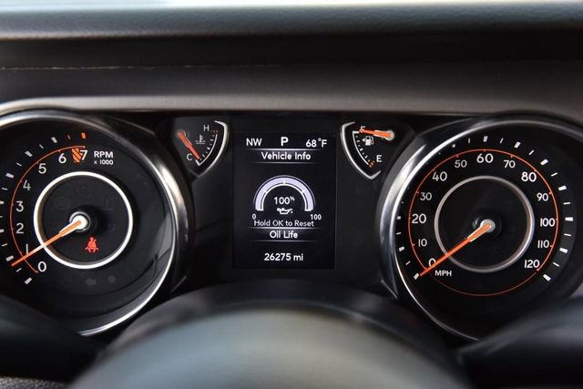 Used 2022 Jeep Gladiator Sport image 10