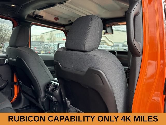 Used 2025 Jeep Gladiator Rubicon w/ Technology Group AWD/4WD image 29