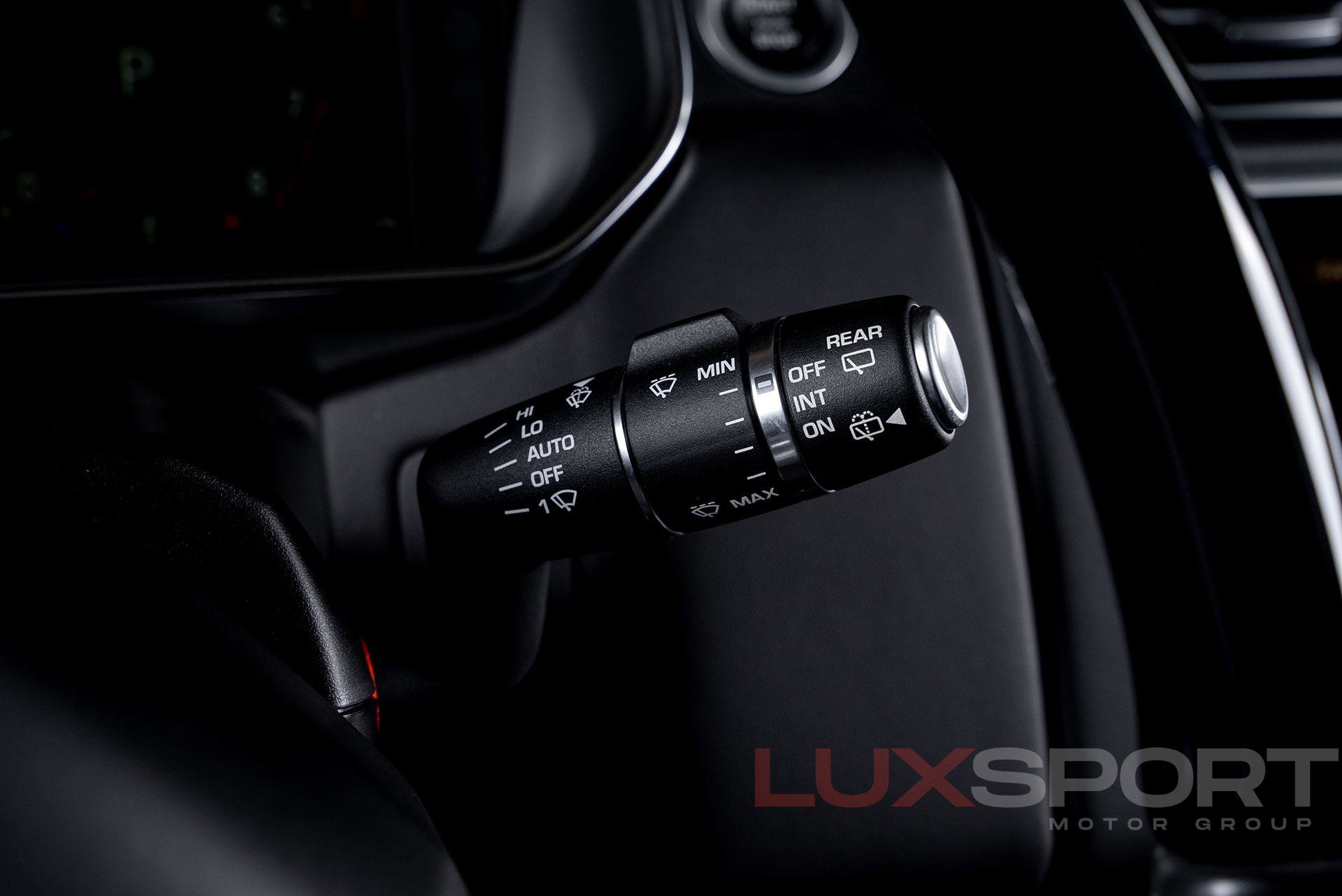 Used 2019 Land Rover Range Rover HSE image 32