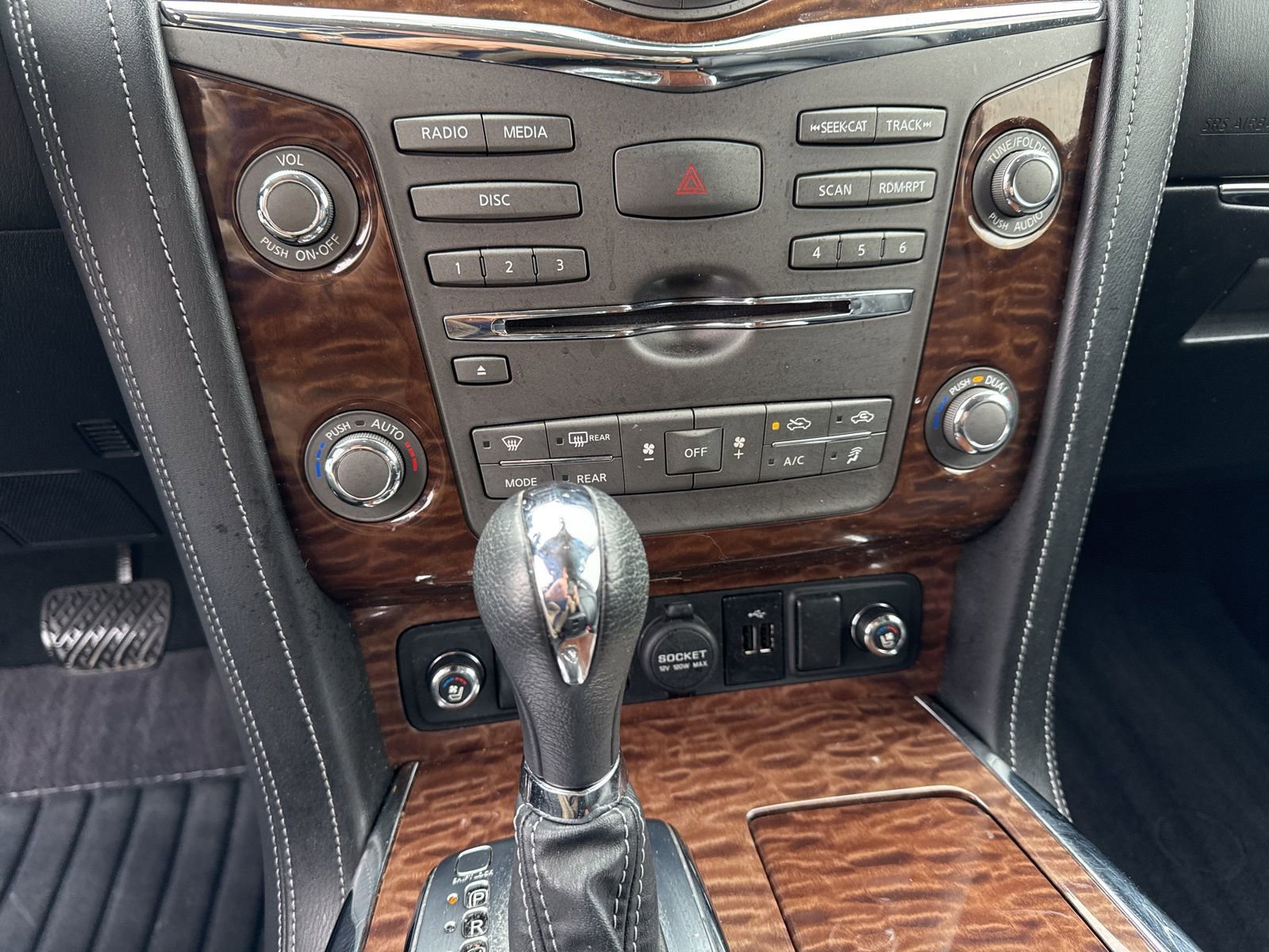 Used 2019 Nissan Armada Platinum w/ Captain's Chairs Package image 26