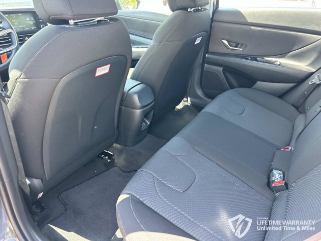 New 2026 Hyundai Elantra SE FWD image 19
