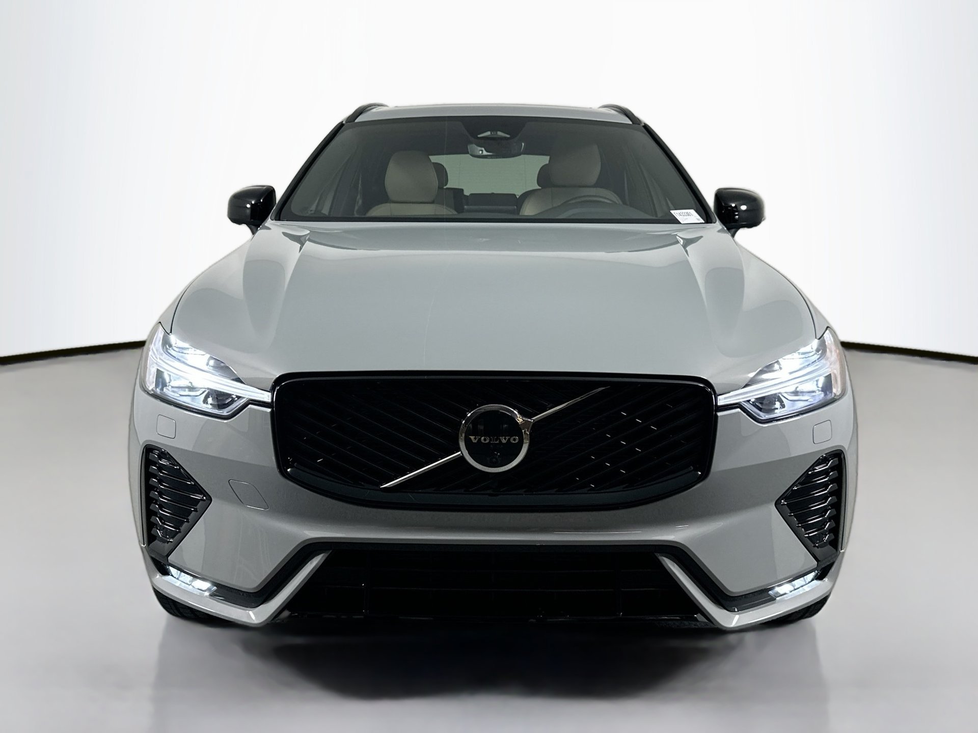 New 2026 Volvo XC60 B5 Plus w/ Protection Package Premier AWD/4WD image 2