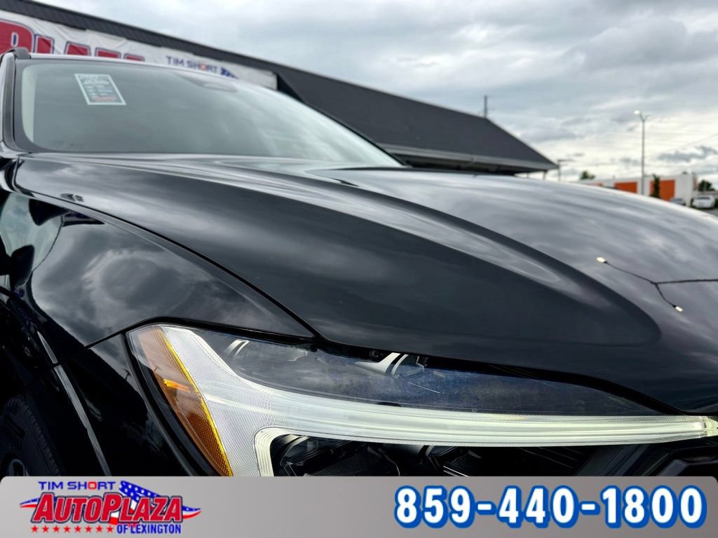 Used 2023 Volvo XC60 B5 Core w/ Climate Package AWD/4WD image 32