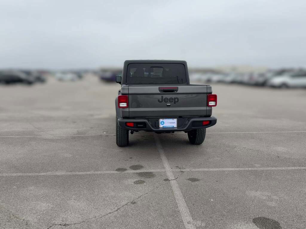 New 2026 Jeep Gladiator Sport image 10