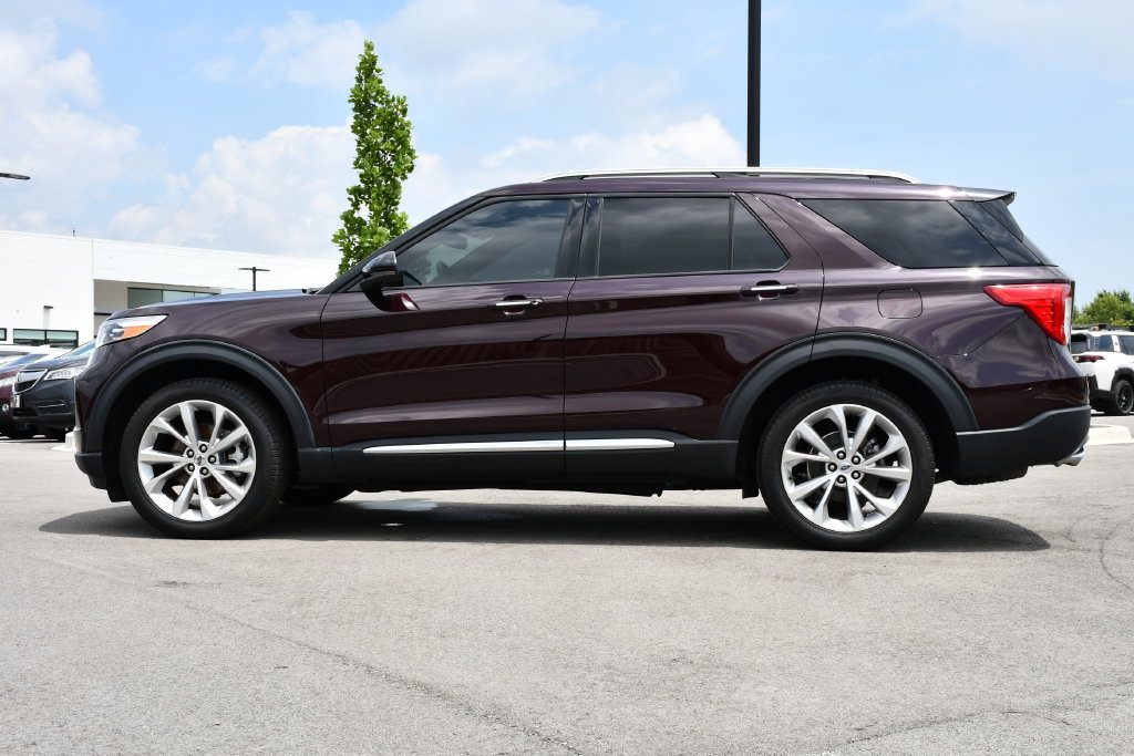 Used 2023 Ford Explorer Platinum w/ Technology Package AWD/4WD image 4