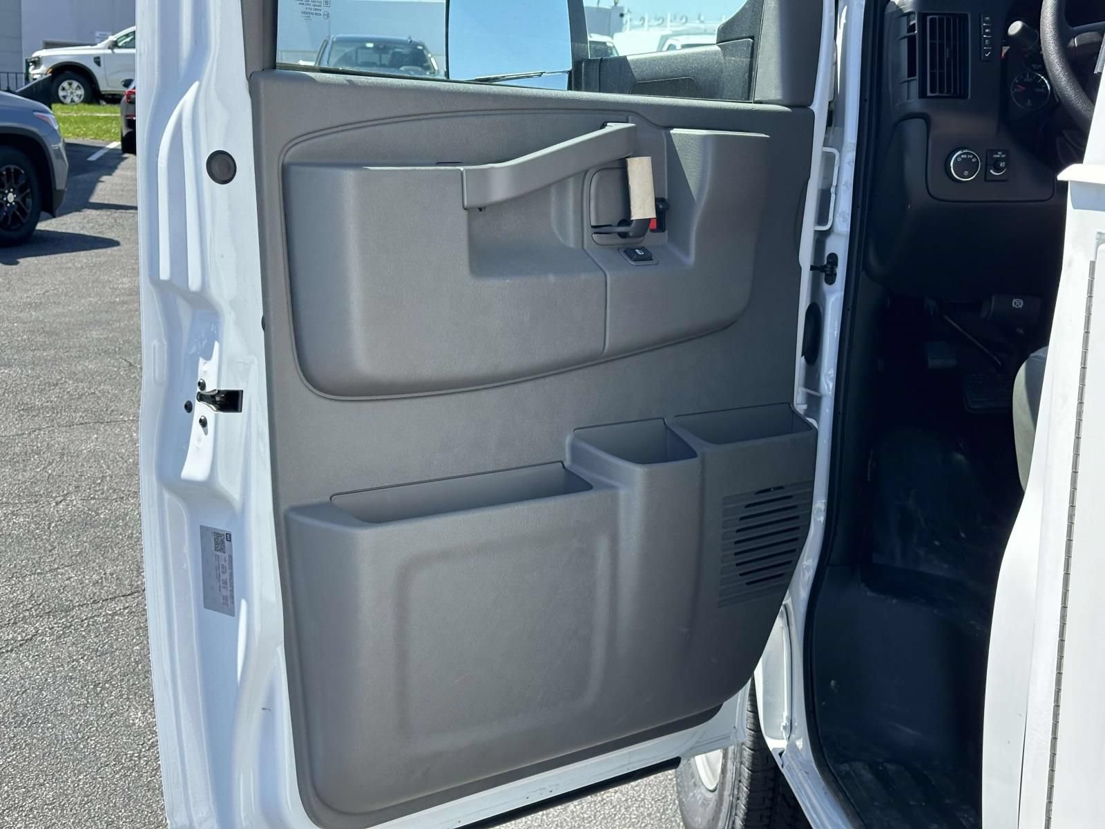 New 2024 Chevrolet Express 3500 w/ Power Convenience Package RWD image 15