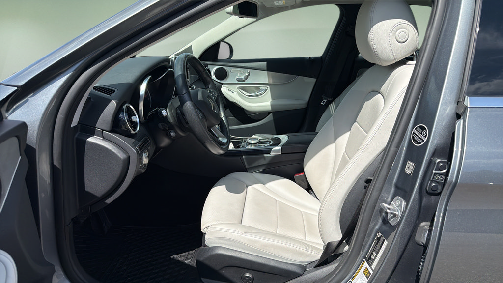 Used 2018 Mercedes-Benz C 300 4MATIC Sedan image 11