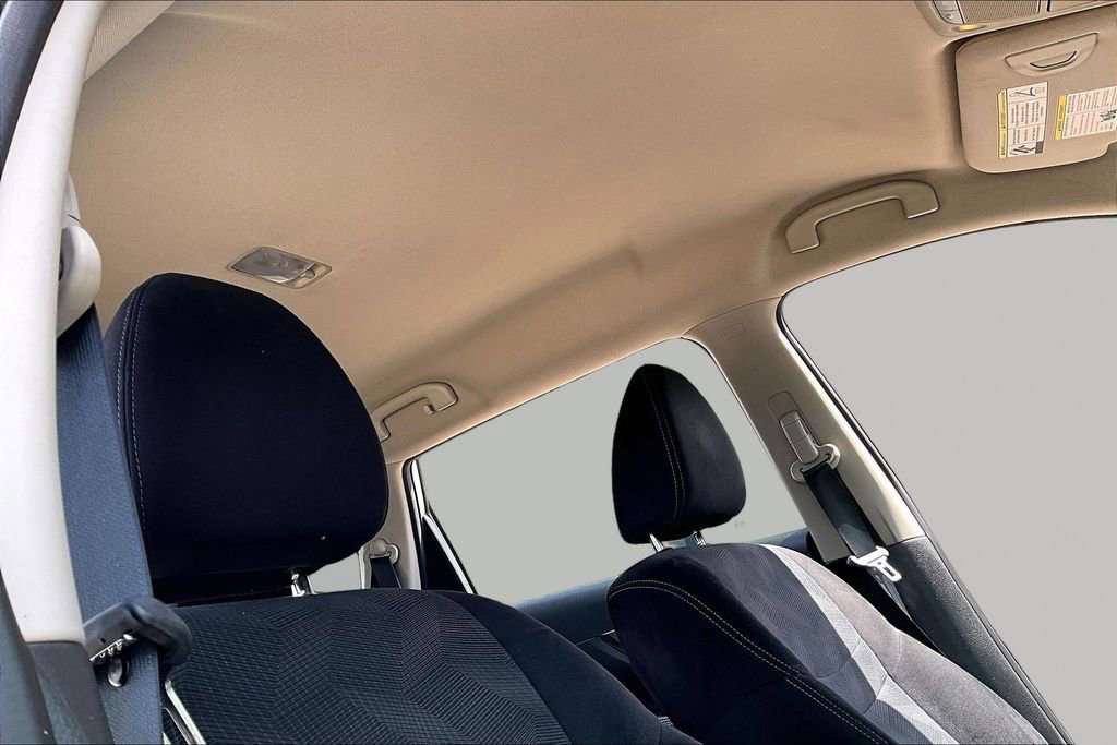 Used 2015 Nissan Rogue SV FWD image 27