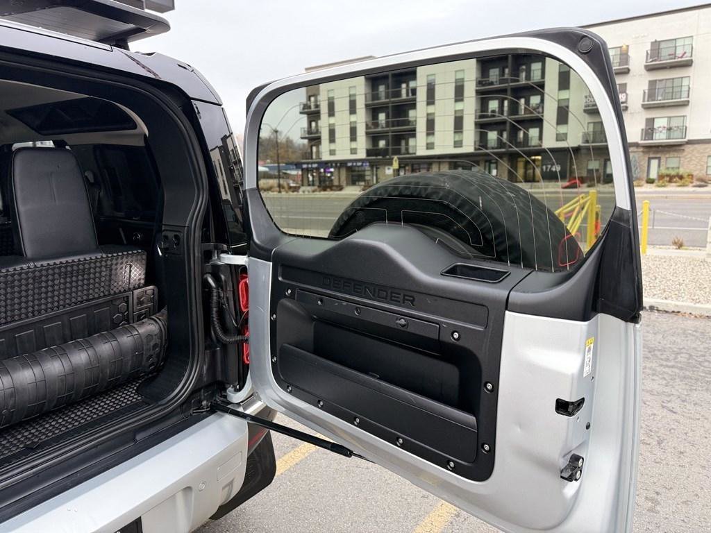 Used 2020 Land Rover Defender 110 First Edition AWD/4WD image 49