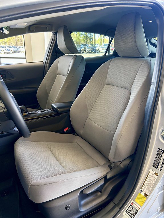 Used 2025 Toyota Prius LE image 14