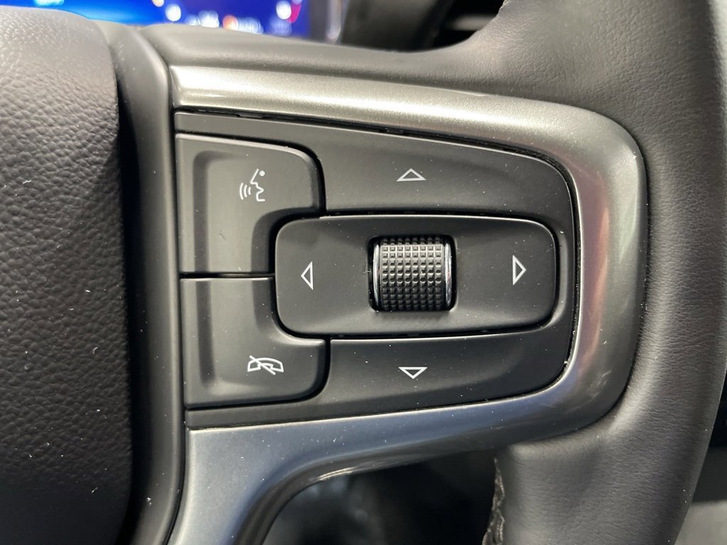 Used 2025 Chevrolet Silverado 1500 LT image 39