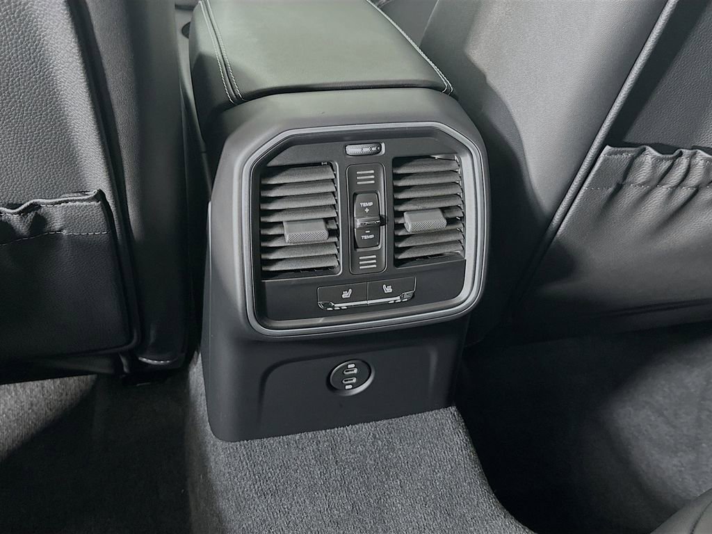 New 2026 Porsche Macan Turbo AWD/4WD image 27