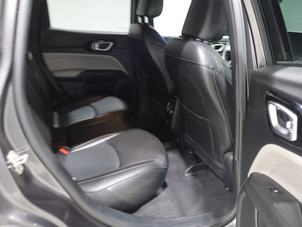 Used 2023 Jeep Compass Limited AWD/4WD image 18
