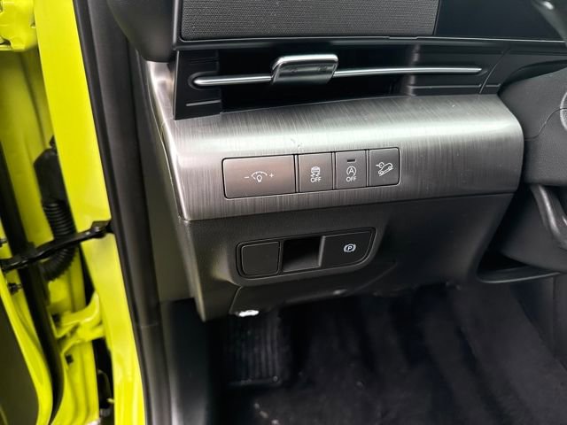 Certified 2025 Hyundai Kona SE image 15