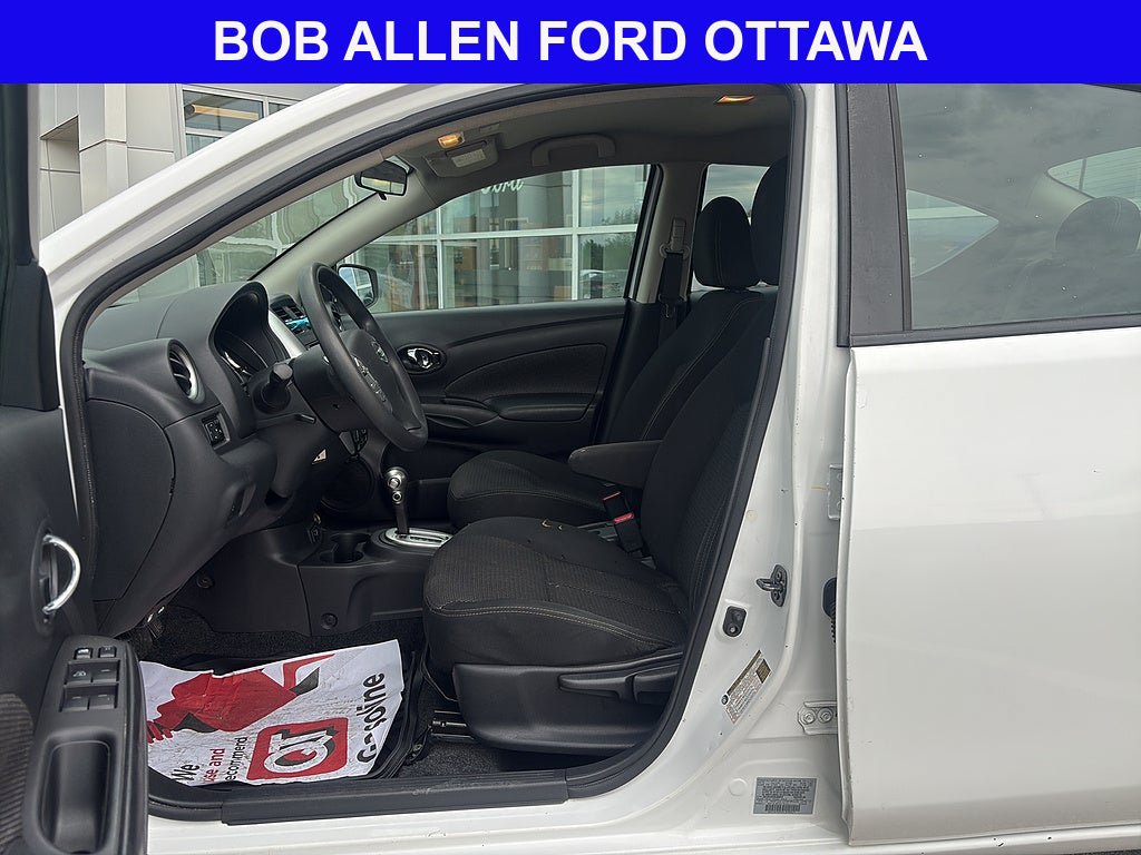 Used 2019 Nissan Versa SV FWD image 9