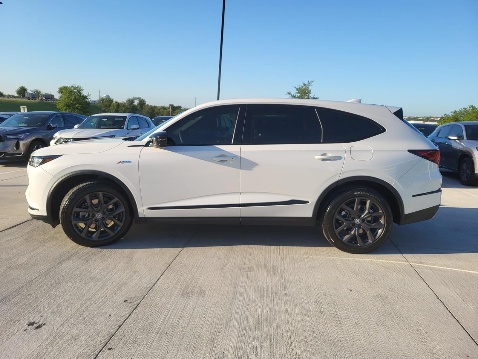 Used 2024 Acura MDX A-Spec AWD/4WD image 3
