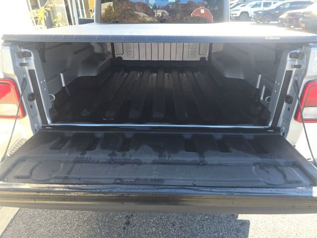 Certified 2023 Jeep Gladiator Willys image 26