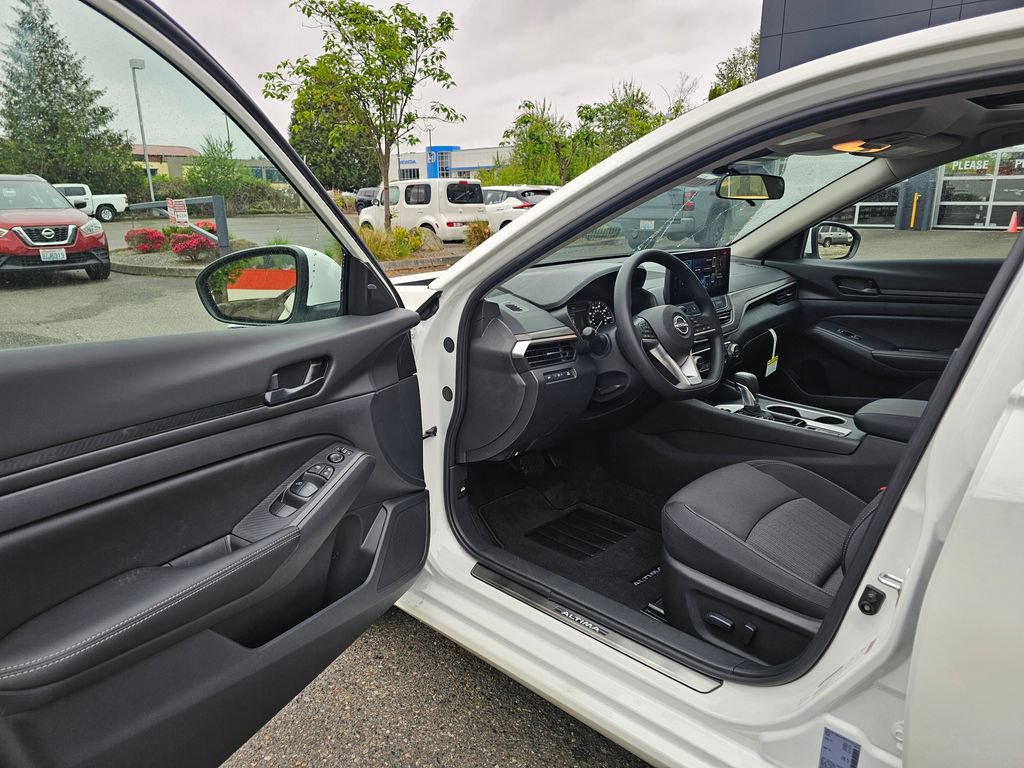 New 2026 Nissan Altima 2.5 SV w/ SV Special Edition Package AWD/4WD image 16