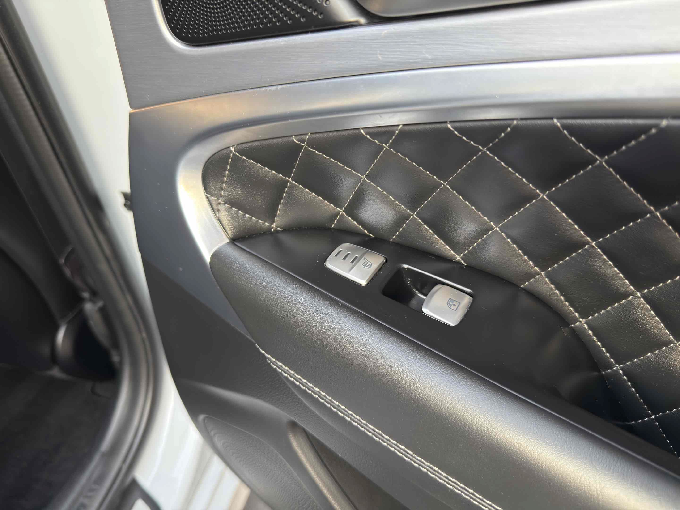 Used 2019 Genesis G70 3.3T Advanced w/ Sport Package RWD image 83