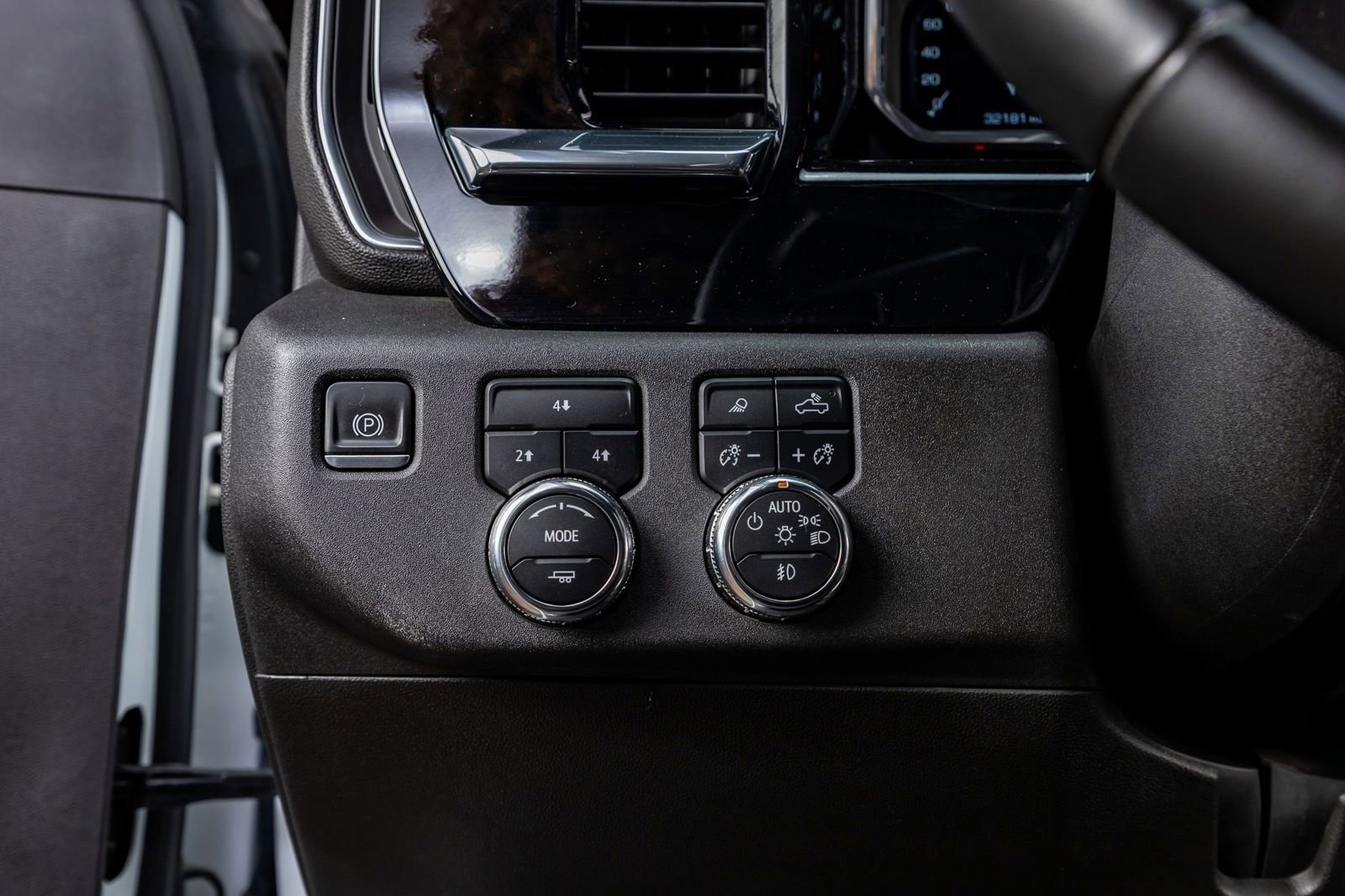 Used 2024 GMC Sierra 3500 SLE image 22