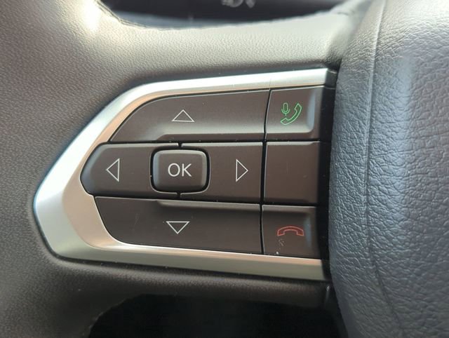 Used 2024 Jeep Compass Latitude image 23