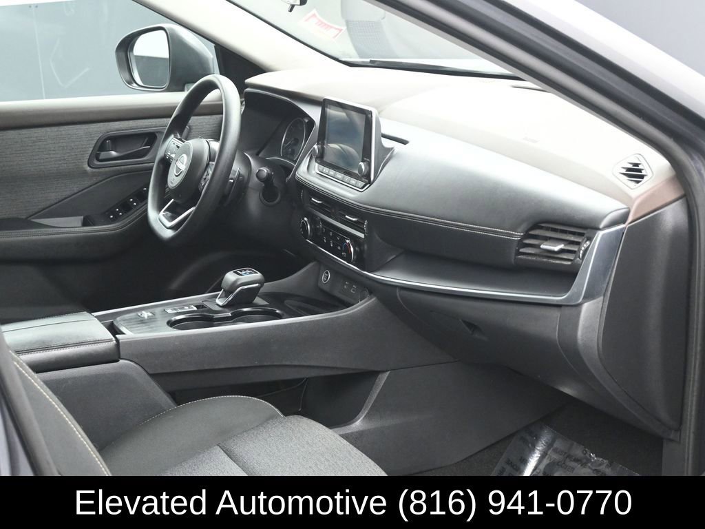 Used 2022 Nissan Rogue S image 6