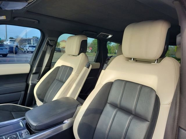 Used 2020 Land Rover Range Rover Sport HST image 23
